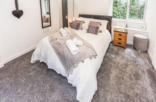 Looe House | 3 Mount Pleasant-Uk36650