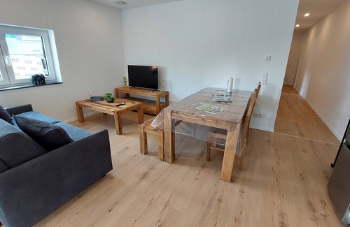Kleinbreitenbach Apartment | 3 Neue! Ferienwohnungen mit 2 Schlafzimmer und Platz für bis zu 5 Personen