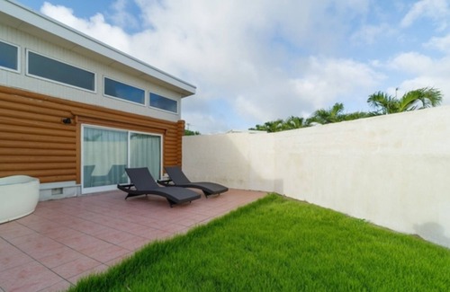 Miyakojima House | 3 nights Log house with outdoor jacuzzi Twin ro/Miyakojima Okinawa