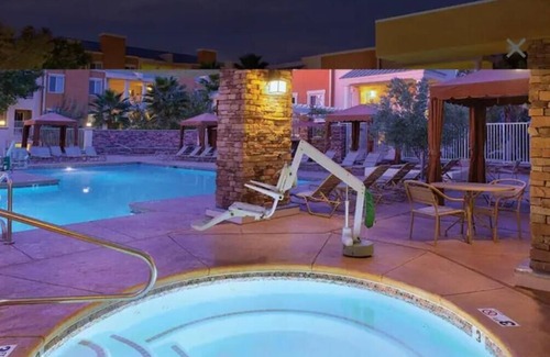 Las Vegas Apartment | 3 Nights, Room for 4 for Super Bowl Feb 9 to 12