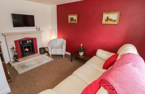 Pulverbatch House | 3 Oaks Lodge