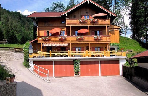 Reit im Winkl Apartment | 3 One-room apartment 28 sqm, dining area, kitchenette, balcony