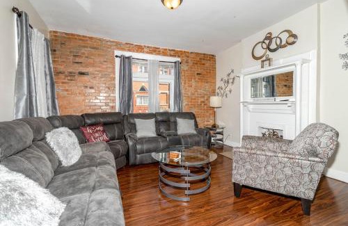 Corryville House | 3 or 4 Bdrm Home Near Univ of Cincinnati