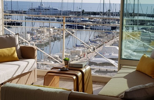 Golfe Juan Apartment | 3 P Gulf Juan Sea view Fantastic view Wifi Clim 4/6 pers Classified Meublé Tourisme