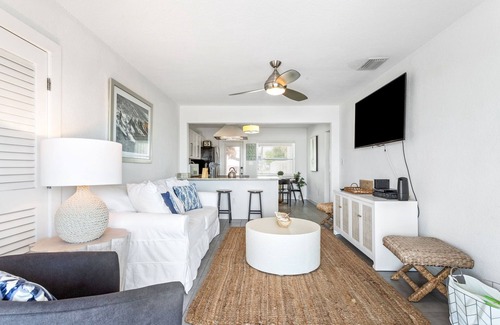 Indian Rocks Beach House | 3 Palms Retreat | Beachfront Retreat