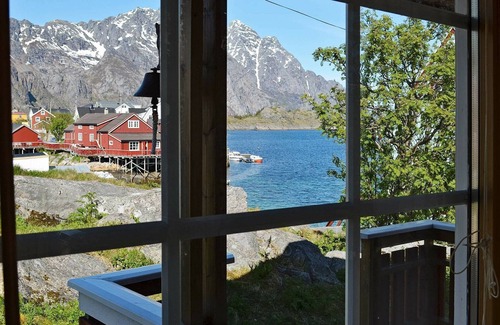 Henningsvaer House | 3 person holiday home in Henningsvær-By Traum