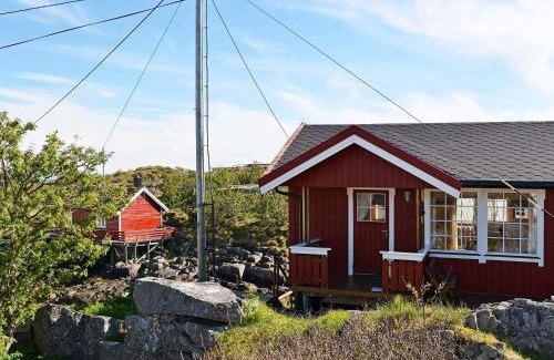 Henningsvaer House | 3 person holiday home in Henningsvær-By Traum