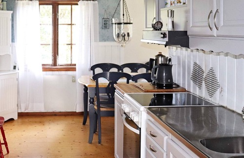 Mellerud House | 3 person holiday home in MELLERUD-By Traum