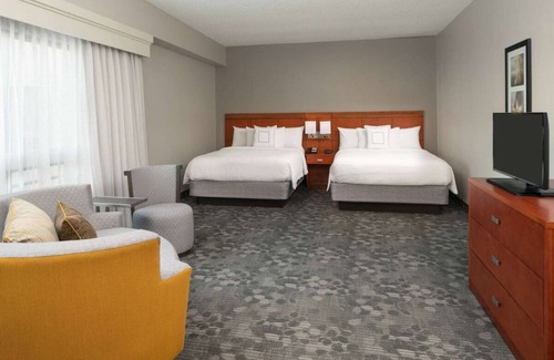Miami Lakes Hotel | 3 Posh Units in Miami Lakes! Pet-Friendly, w/Pool, Close to Royal Oaks Park