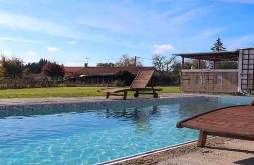 Charroux House | 3 Quartier de la Gare Charroux (Gite)