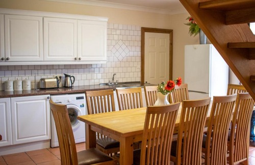 Charroux House | 3 Quartier de la Gare Charroux (Gite)