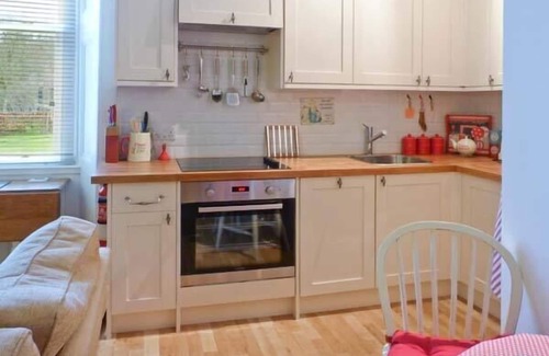 Jedburgh Apartment | 3 QUEEN MARYS BUILDINGS, with a garden in Jedburgh