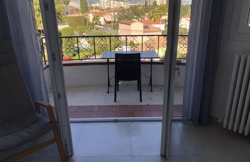 Mandelieu-La-Napoule Villa | 3-room apartment with swimming pool; pergola for 4 people, quiet and unobstructed view