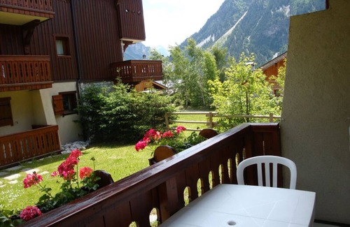 Pralognan-la-Vanoise Apartment | 3-room apartment with terrace near slopes