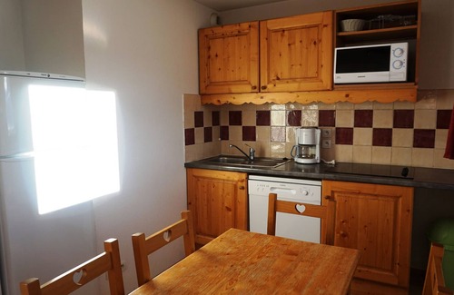 Orcieres-Merlette Apartment | 3-room apartment for 6 people in Orcières with parking and WiFi