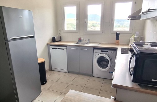 Banyuls-sur-Mer Apartment | 3-Room Apartment with Terrace, Garage and WiFi
