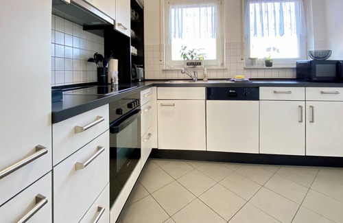 Gaertringen Apartment | 3 room apartment for 4, large roof terrace, garage, 76 m²