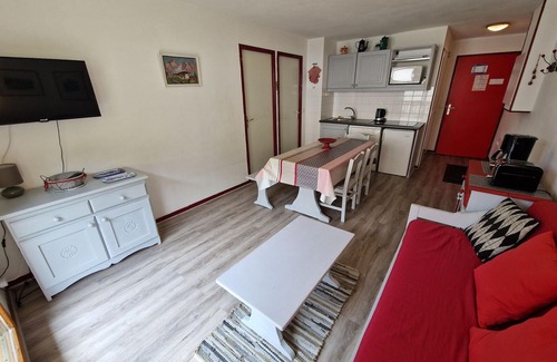 Valfrejus Apartment | 3-room apartment for 6, near ski lift in Valfréjus