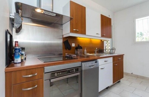 Vence Apartment | 3-room apartment of 80 m2 not overlooked in a small, good standing, quiet residence.