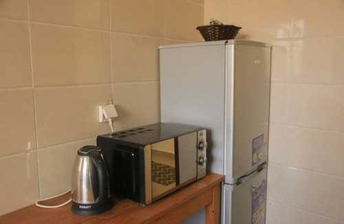 Dakar Apartment | 3 room apartment with two bathrooms and two bedrooms. Secure neighborhood.