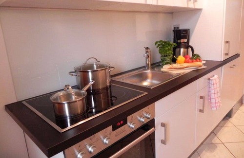 Altlindenau Apartment | 3-room apartment "Theater II", optimally located apartment in the Wilhelminian style house