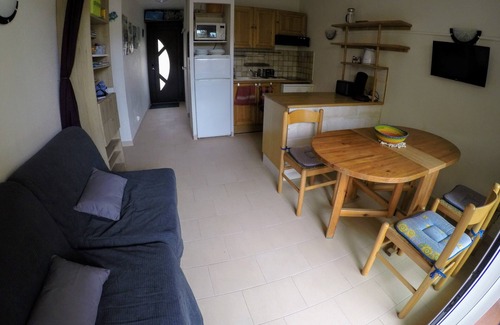 La Franqui Apartment | 3-room apartment with garden near beach and shops