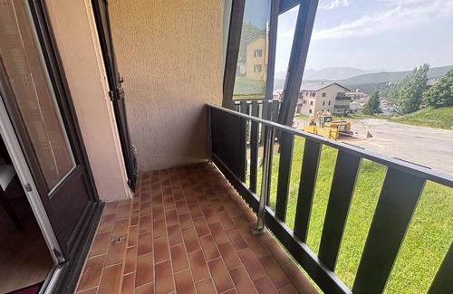 Les Angles Apartment | 3-room apartment with mezzanine and parking