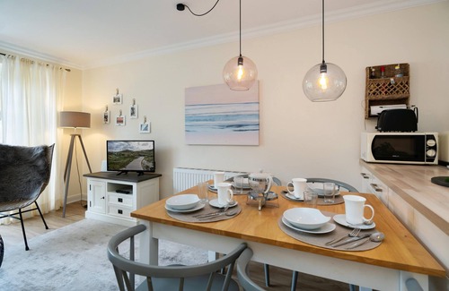 Keitum House | 3-room house for 5 people: Terrace, 2 parking spaces, WLAN. Pets allowed.