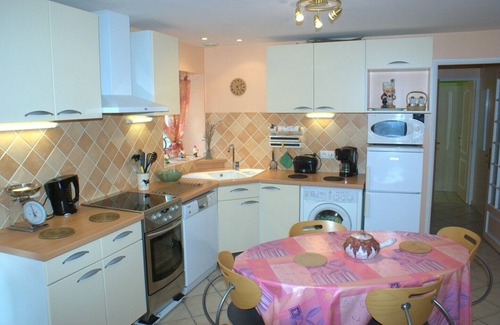 Saint-Jean-Pied-de-Port Apartment | 3 room modern, comfortable and quiet with view of the citadel