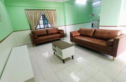 Bukit Jalil Apartment | 3 Rooms 2 parking 10pax PSR Comfy Sofa&Bed near MRT Eateries McD