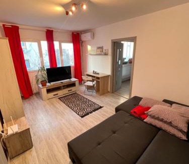 Iasi Apartment | 3 rooms apartment Airy & Bright Palas Style