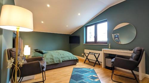 Rudow House | 3 ROOMS - Zimmervermietung nähe Flughafen BER - gratis WLAN, Parken & Netflix
