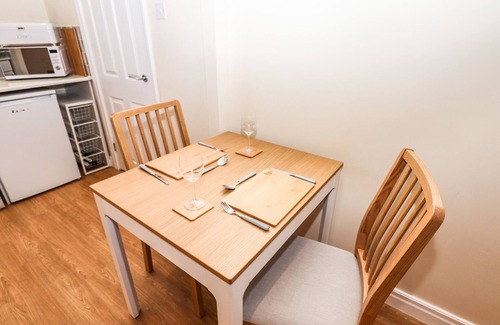 Lytham St. Anne's Cottage | 3 ROTHBURY PLACE, romantic in Lytham St. Annes
