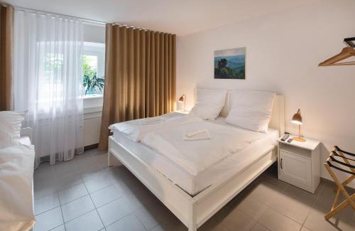 Mitte Apartment | 3 Schlafzimmer - Grüne Oase im Hinterhaus - 1-9 Personen - SmartTV - WLAN - Waschmaschine - Trockner