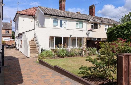 Ripley House | 3 Springhaven