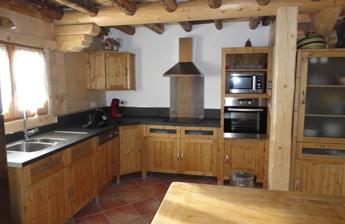 Cordon Ski Chalet | 3-star chalet for 15 on the ski slopes