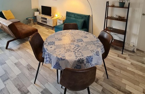 La Roche-sur-Yon Apartment | 3 star cottage for 2 adults and 2 children with heated swimming pool
