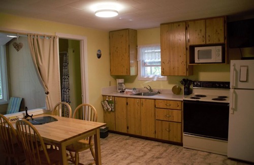 Murray Harbour Cottage | 3 Stars Cottage - Forest & Lake PEI Cottages - Kozy Corner -1 Bedroom