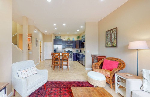Southside House | 3-story downtown home with private rooftop, firepit, gas grill, mountain views