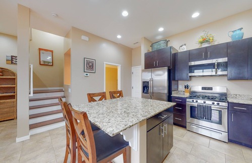 Southside House | 3-story downtown home with private rooftop, firepit, gas grill, mountain views