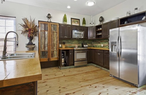 Holy Cross District House | 3 Story Home w Pool, Mississippi River panoramic views and just minutes from FQ