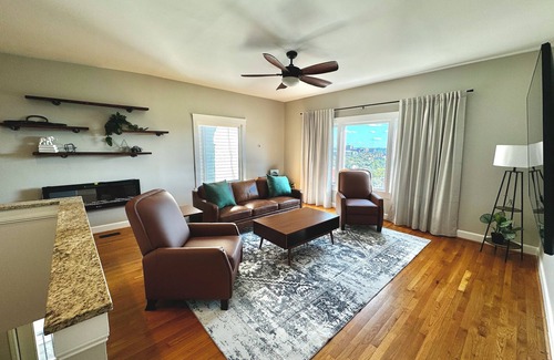 CUF House | 3-Story House with Rooftop Views in Cincinnati - AC, WiFi, 70" TV, & Smart TVs