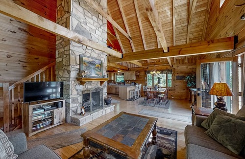 New Tazewell Cabin | 3-story lakefront rustic cabin w/pool table, private hot tub, gas fireplace, A/C