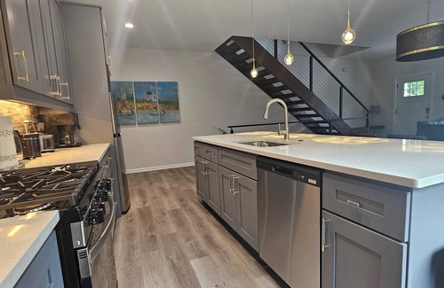 Home Park House | 3-Story Tumlin home near GA Tech