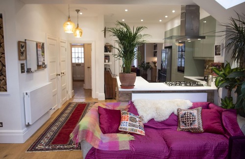 Coppetts House | 3 Story Victorian Terraced House in a leafy road in beautiful North London