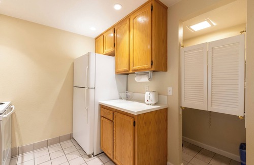 San Diego Country Estates Hotel | 3 Units | 2BR with Full Kitchen | Free Parking | Outdoor Pool