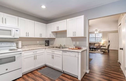 Nashville Condo | 3 Units - Sleeps 24 - Mins. to Downtown/Airport