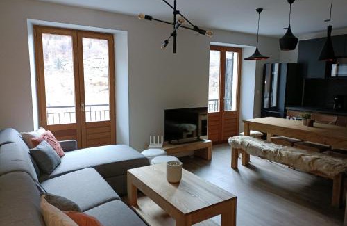 Orelle Apartment | 3 Vallées & cycling cols Cosy 68 stay