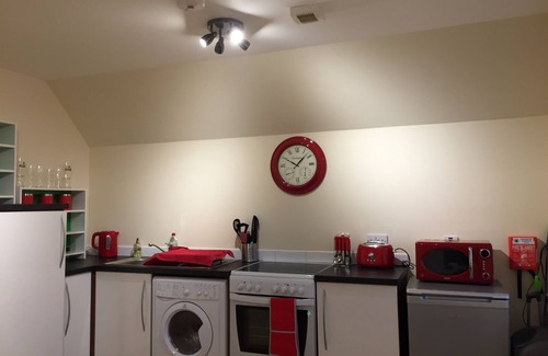 Forres Apartment | 3 Varis Apartments