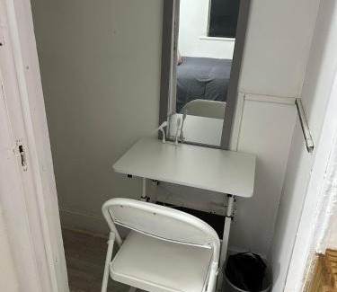 Seven Sisters House | 3 Vartry Central London Rooms